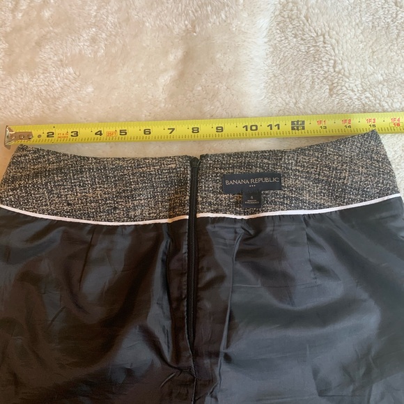 Banana Republic pencil skirt - Picture 3 of 5